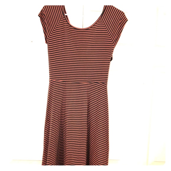 Casual Cute Striped Crossed back dress - Picture 1 of 4